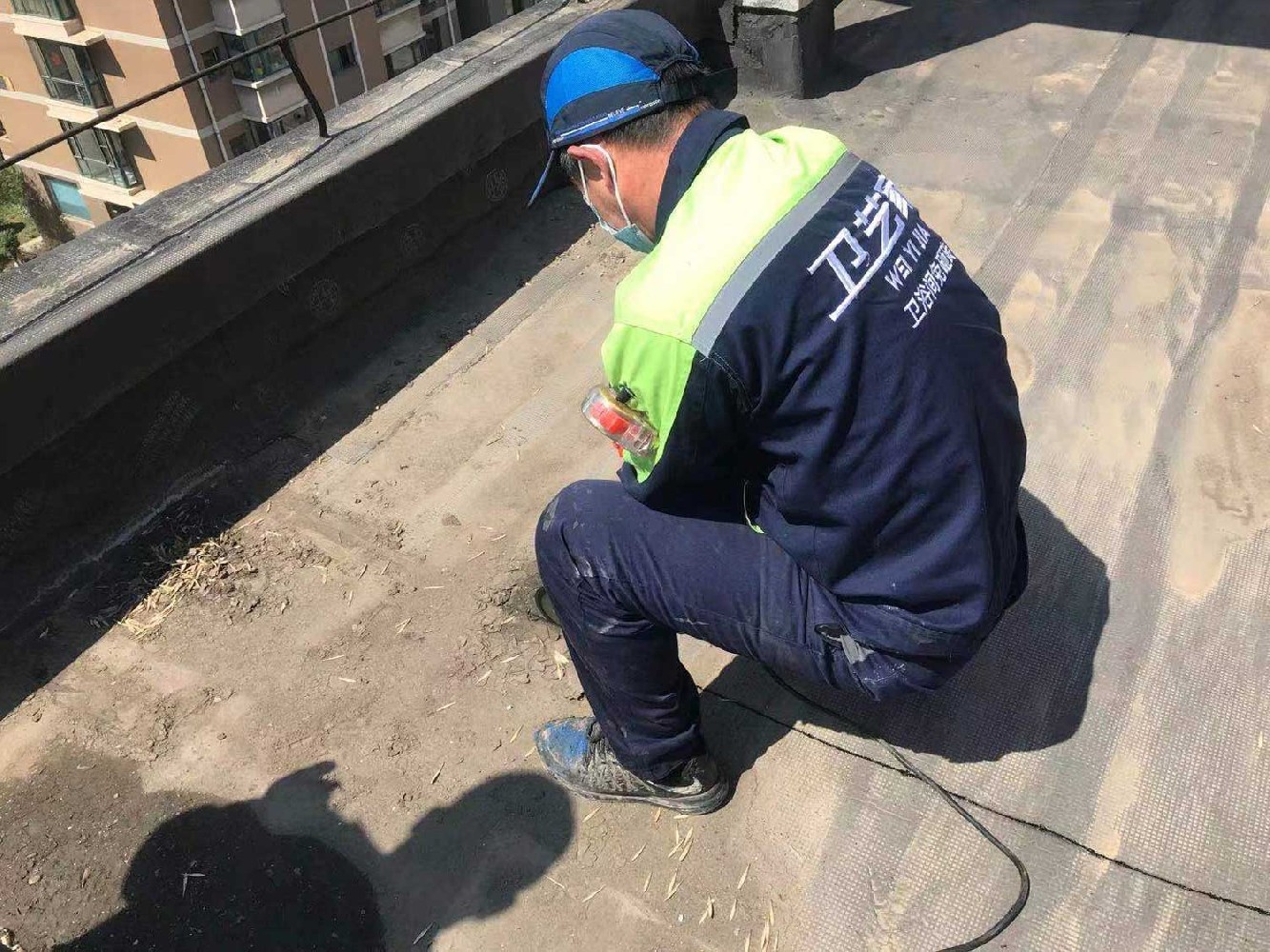 卫艺家房顶防水补漏施工,镇江房顶防水补漏